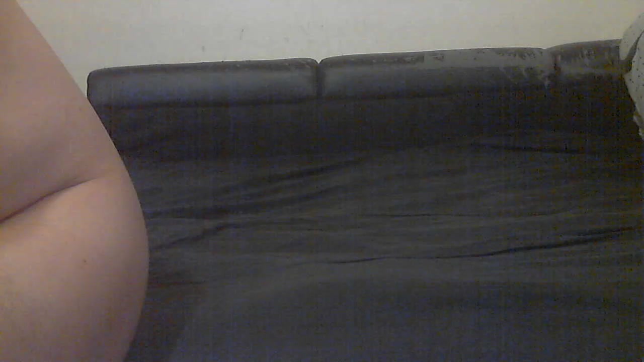 01kiki Live Cam Screenshot – 2025-08-17 00:17:35
