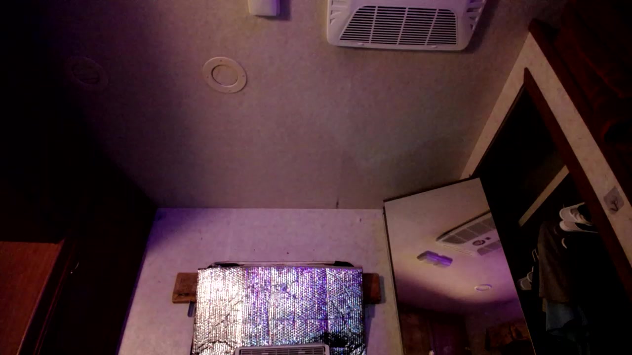 1994whiteeBoi Live Cam Screenshot – 2025-08-05 08:49:09