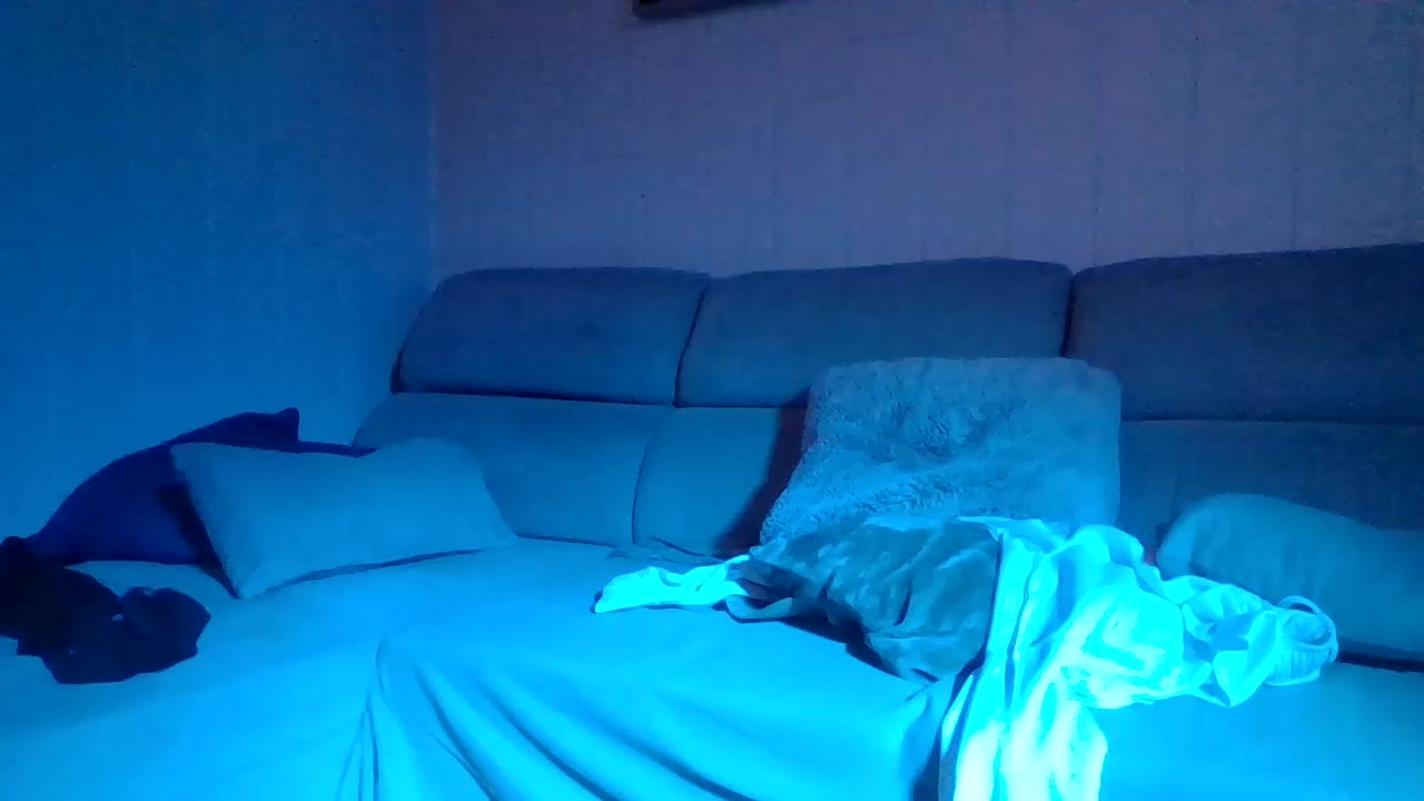 1Ours1Rebeu Live Cam Screenshot – 2025-08-04 02:32:43