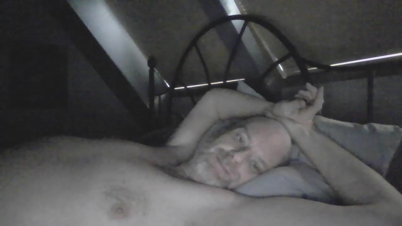 420whoareu Live Cam Screenshot – 2025-08-04 18:22:49