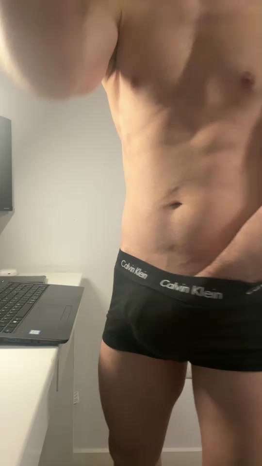86lucas Live Cam Screenshot – 2025-08-31 22:02:12
