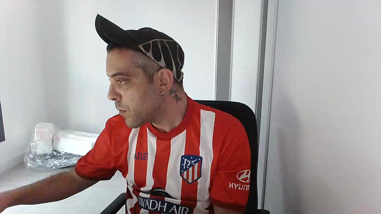 88mad Live Cam Screenshot – 2025-09-15 06:11:43