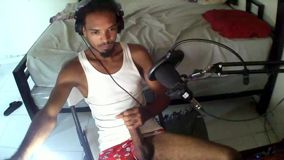 Adonireye04 Live Cam Screenshot – 2025-08-07 14:13:24