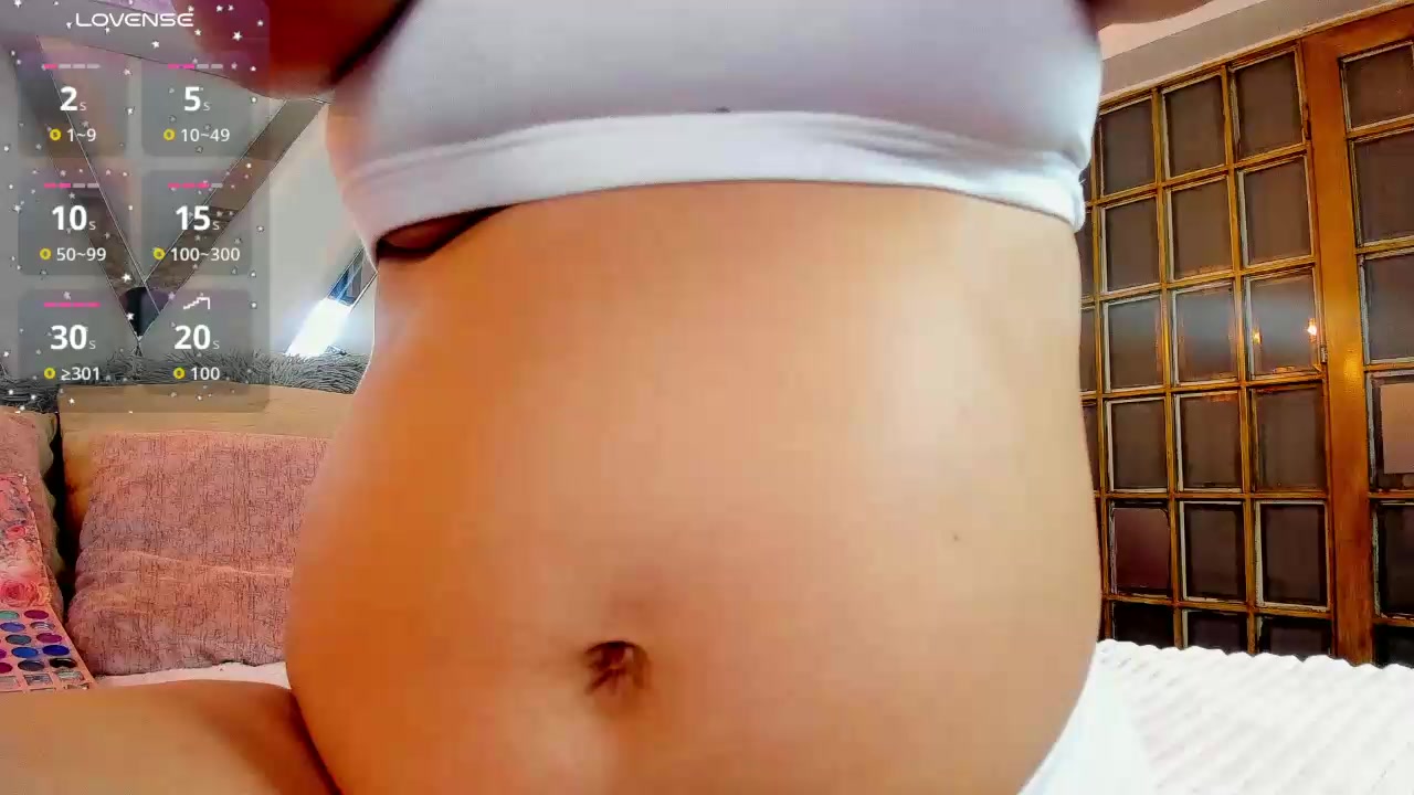 Aisha_poweer01 Live Cam Screenshot – 2025-10-14 03:29:45
