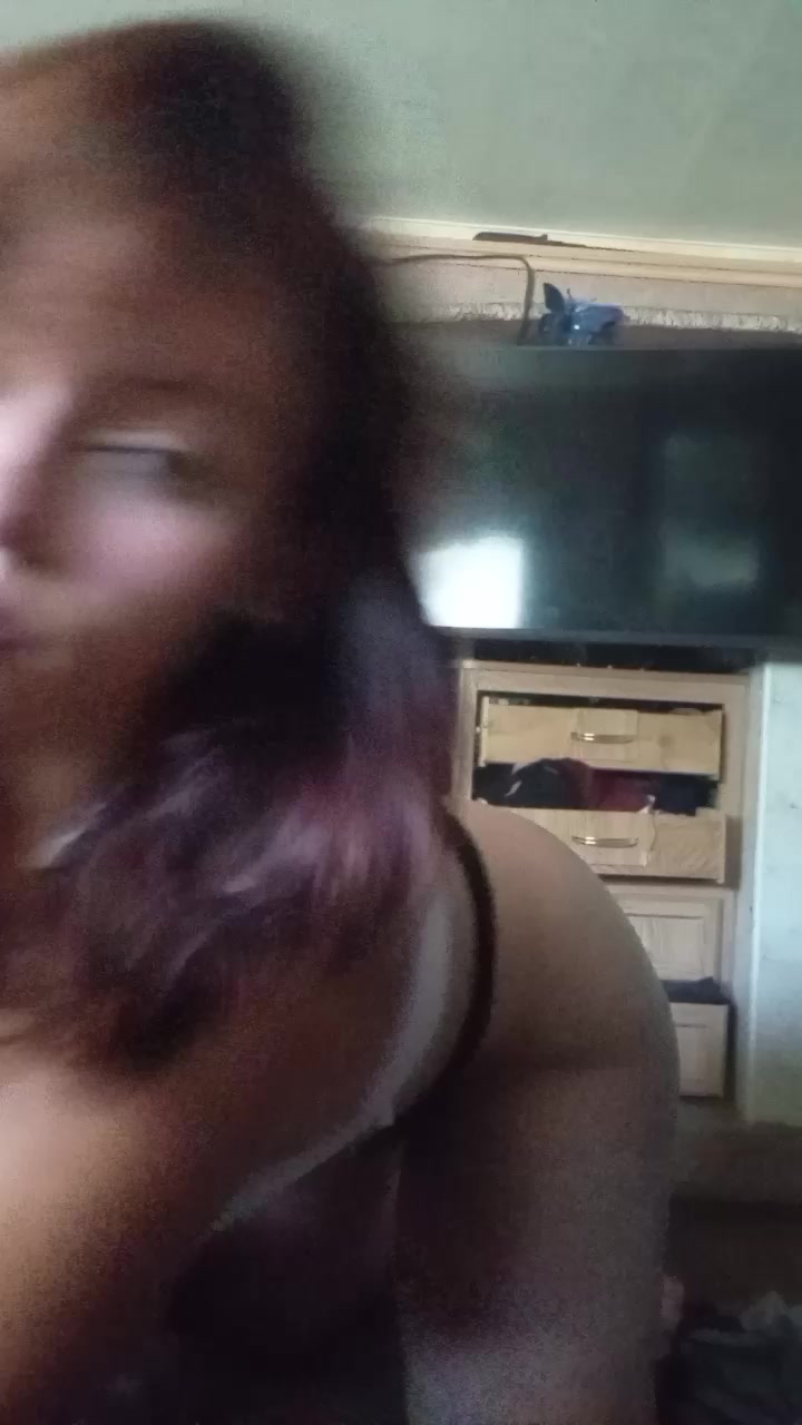 AlabamaRose88 Live Cam Screenshot – 2025-08-07 18:31:17