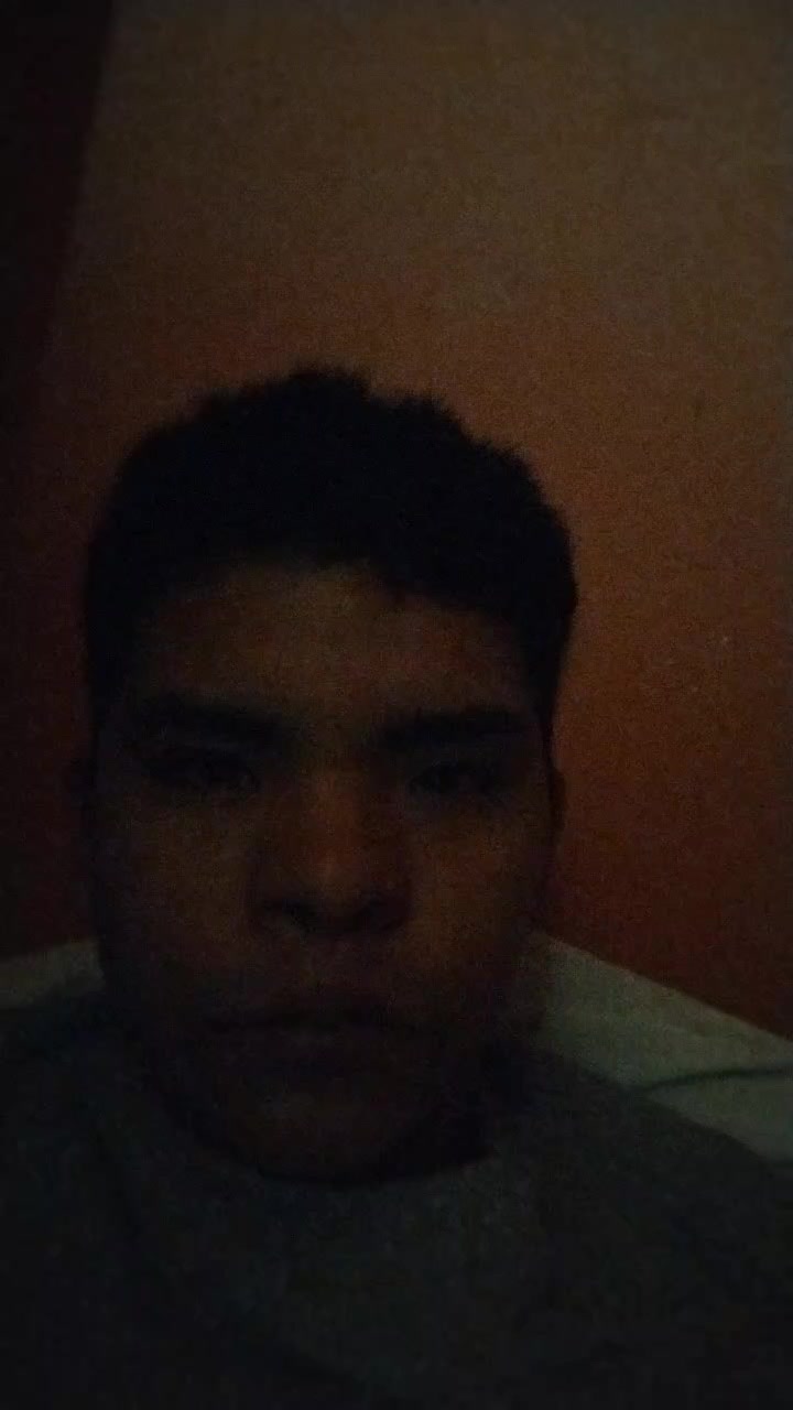 Alejandroiu Live Cam Screenshot – 2025-08-31 05:13:11