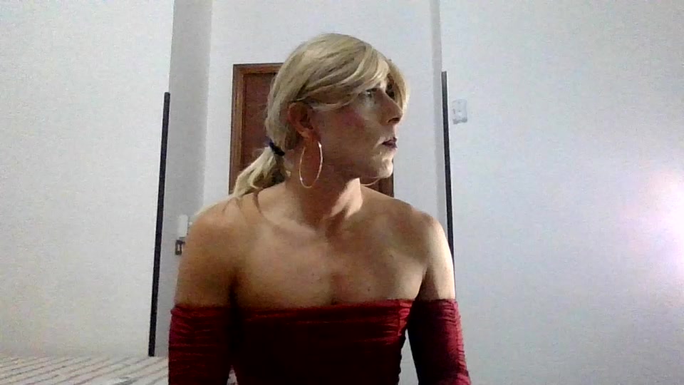 AlessiaMoonTrav Live Cam Screenshot – 2025-08-31 20:28:25