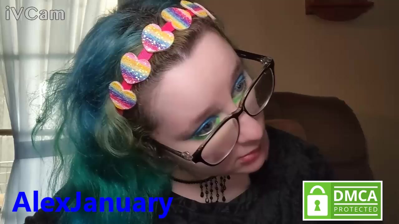 AlexJanuary Live Cam Screenshot – 2025-08-06 15:30:27