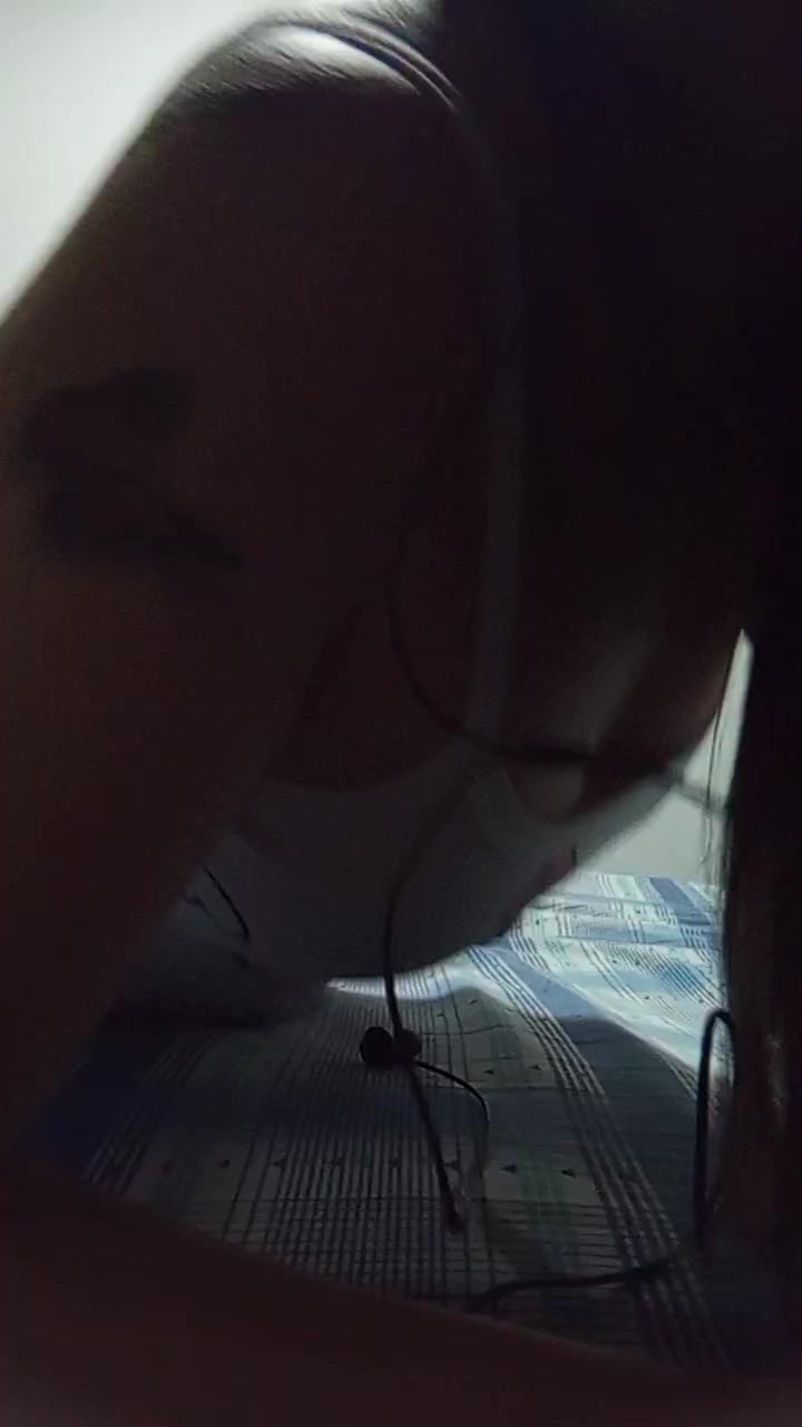 Alinekov Live Cam Screenshot – 2025-08-30 02:06:36