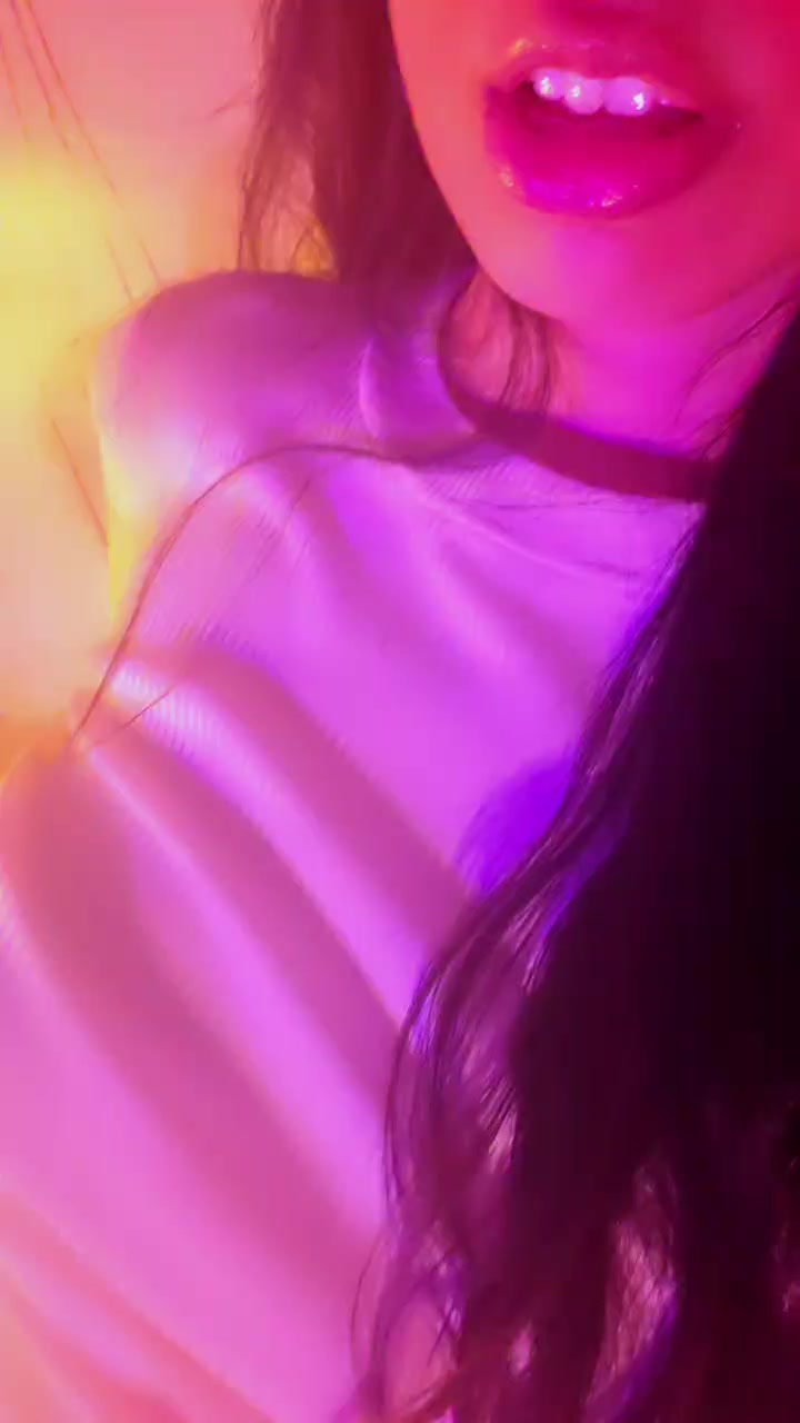 Aloneathome22 Live Cam Screenshot – 2025-08-18 04:24:46