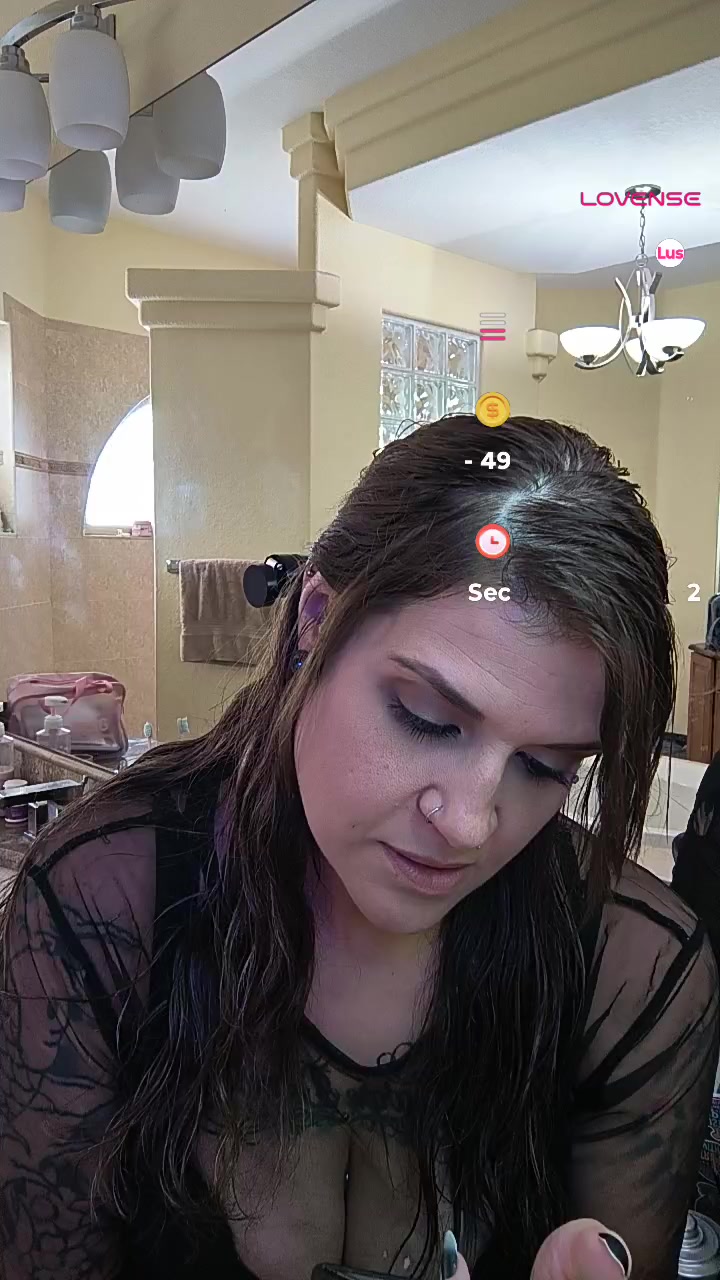 AlyCapone Live Cam Screenshot – 2025-08-05 17:33:36