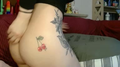 AmelieAndRoss Live Cam Screenshot – 2025-08-28 13:44:39