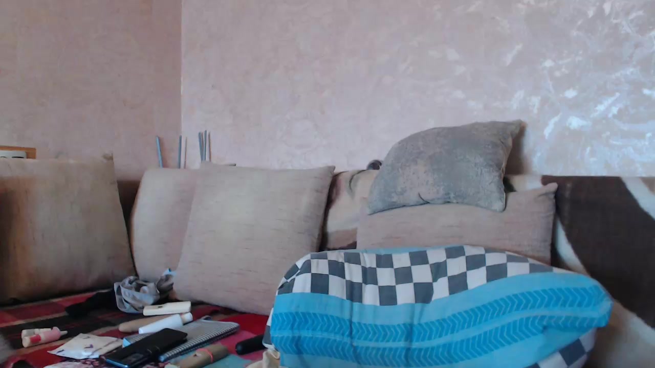 AmyAugust Live Cam Screenshot – 2025-08-16 10:42:56