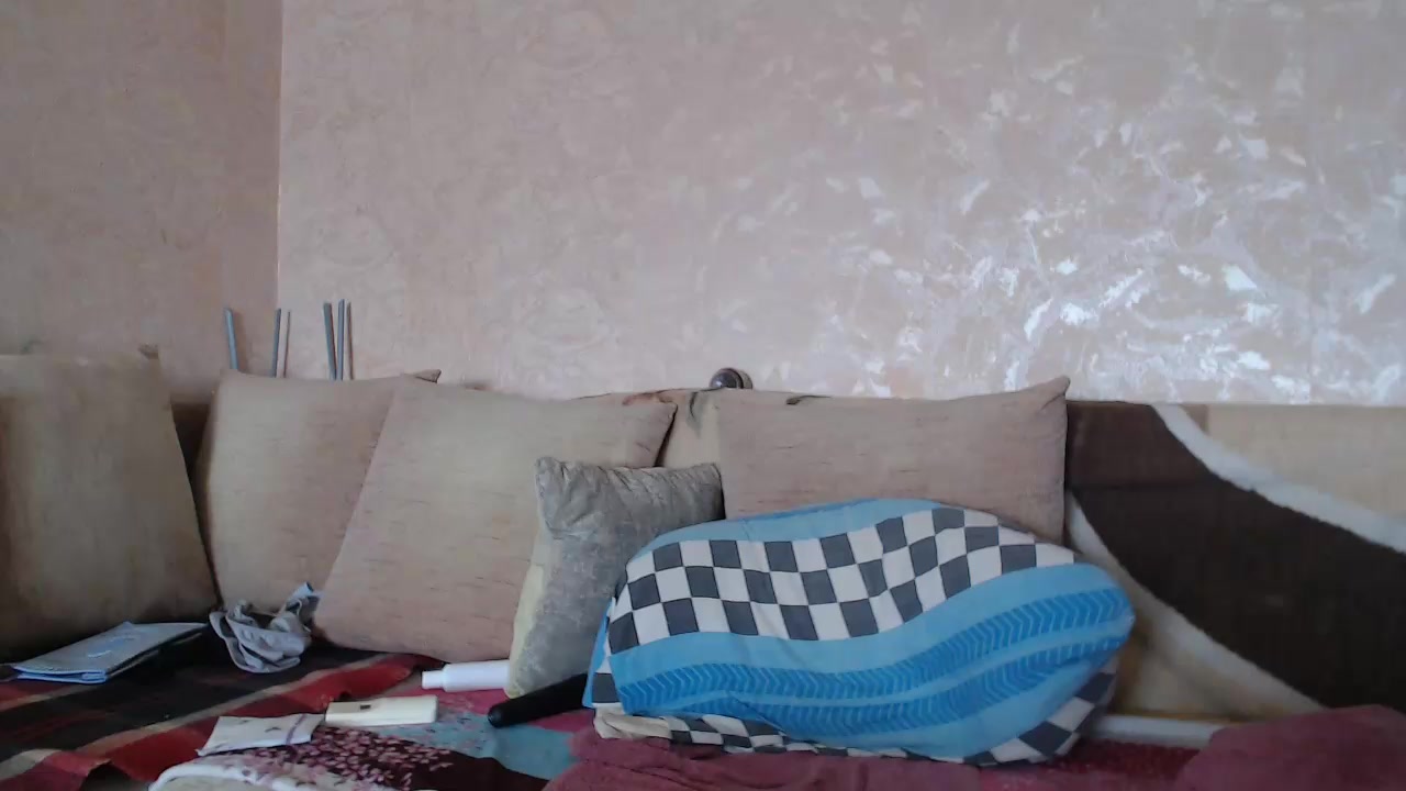 AmyAugust Live Cam Screenshot – 2025-08-17 11:55:41