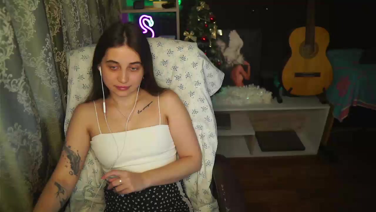 AmyNutty Live Cam Screenshot – 2025-09-06 14:02:01