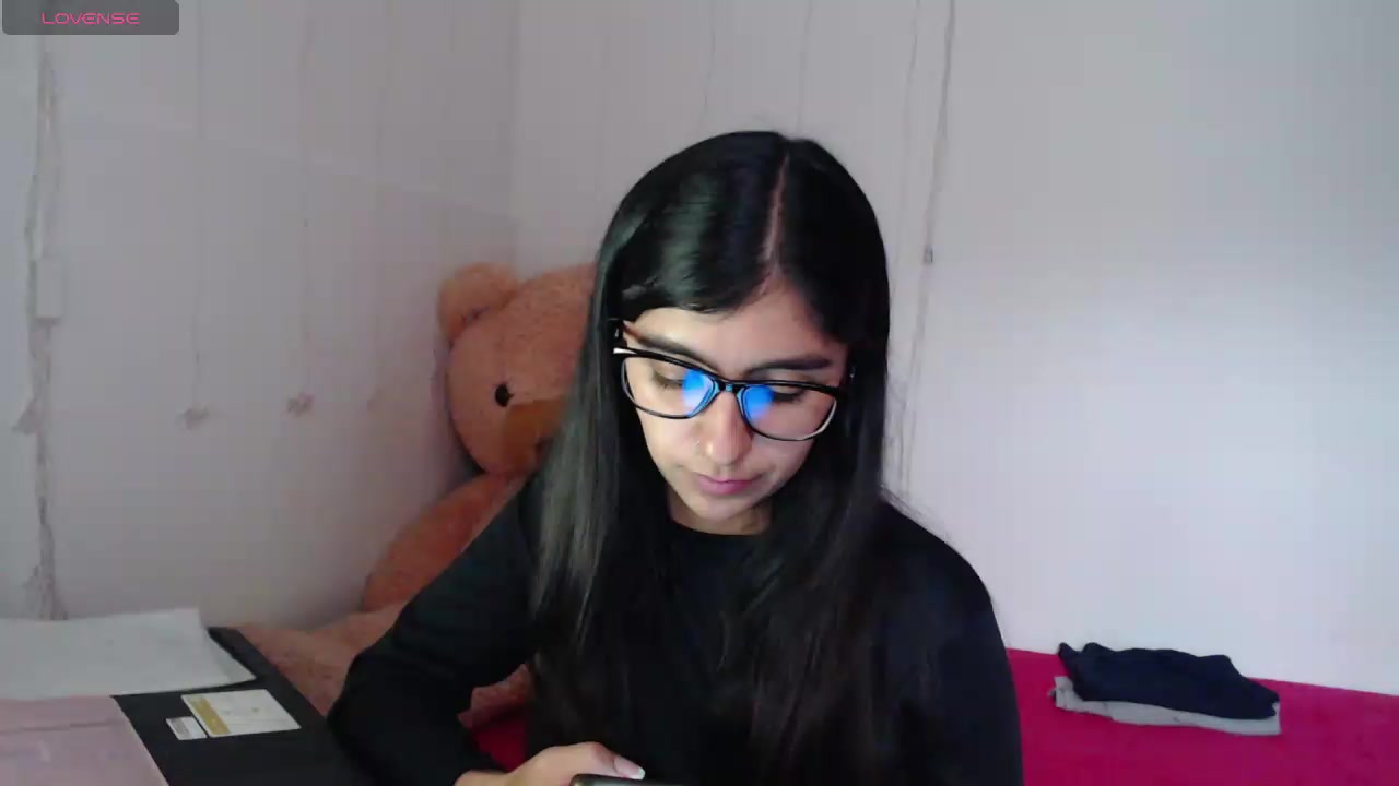 AnahiBrowns Live Cam Screenshot – 2025-08-19 20:26:11