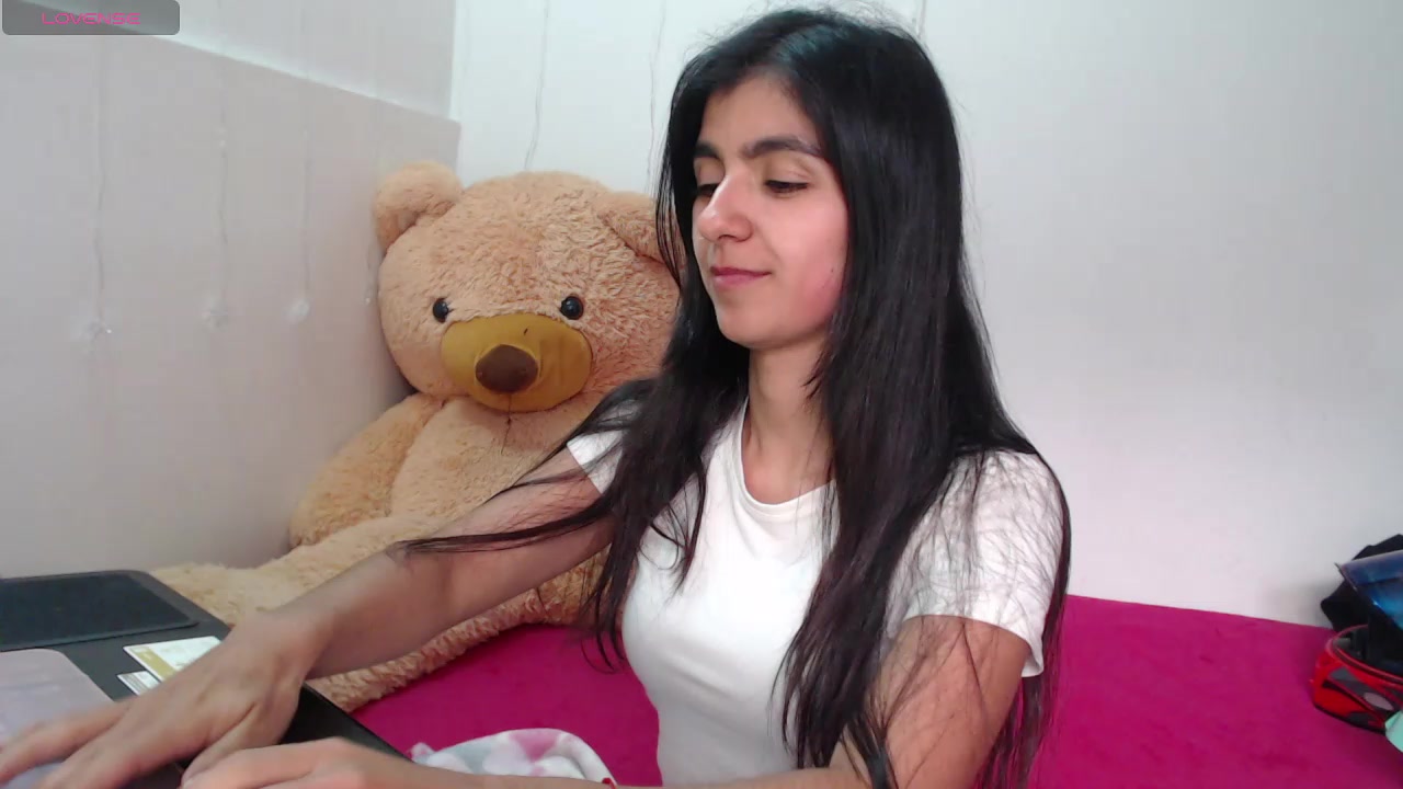 AnahiBrowns Live Cam Screenshot – 2025-08-21 20:24:25
