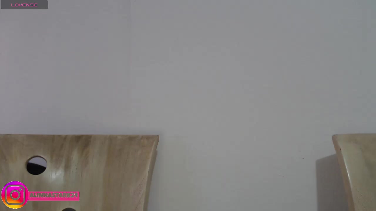 AnahiBrowns Live Cam Screenshot – 2025-09-09 19:55:29