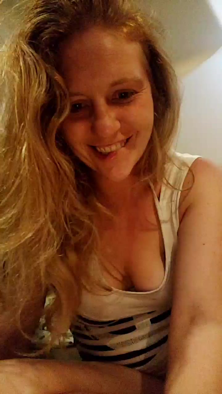 Anayshotgirl Live Cam Screenshot – 2025-08-03 21:24:50
