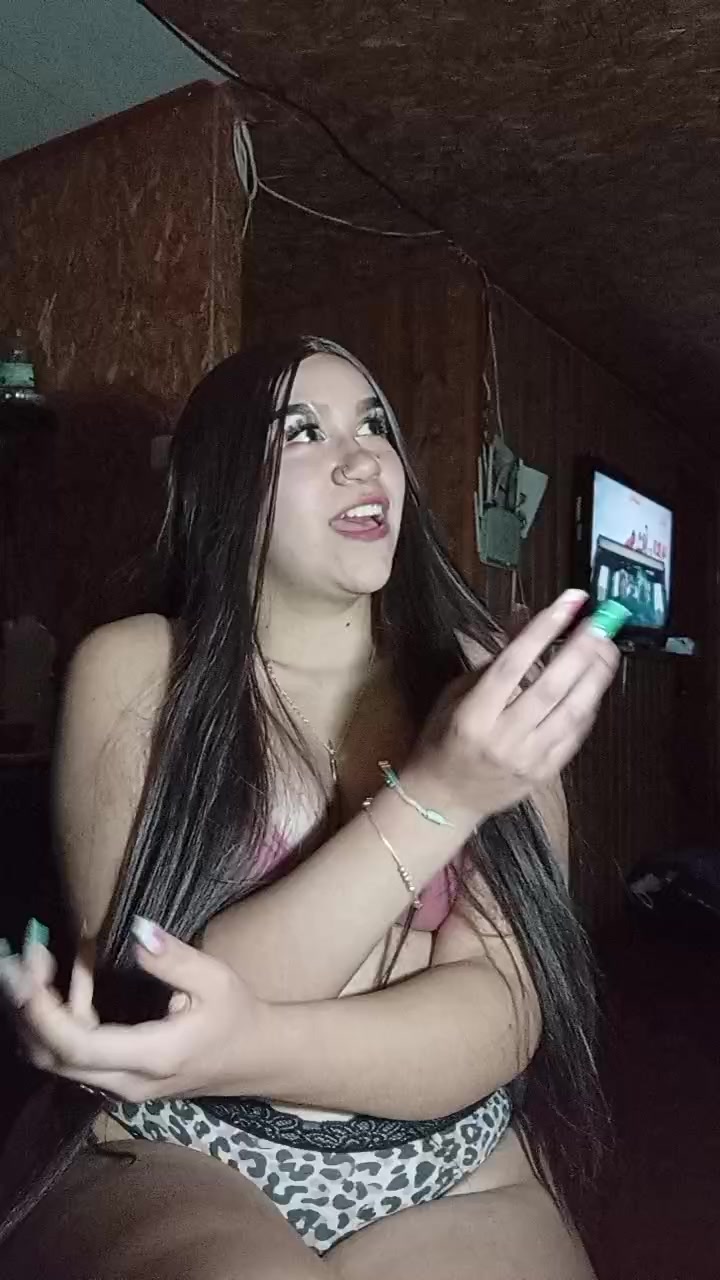 Andreayestefii Live Cam Screenshot – 2025-09-07 02:13:52
