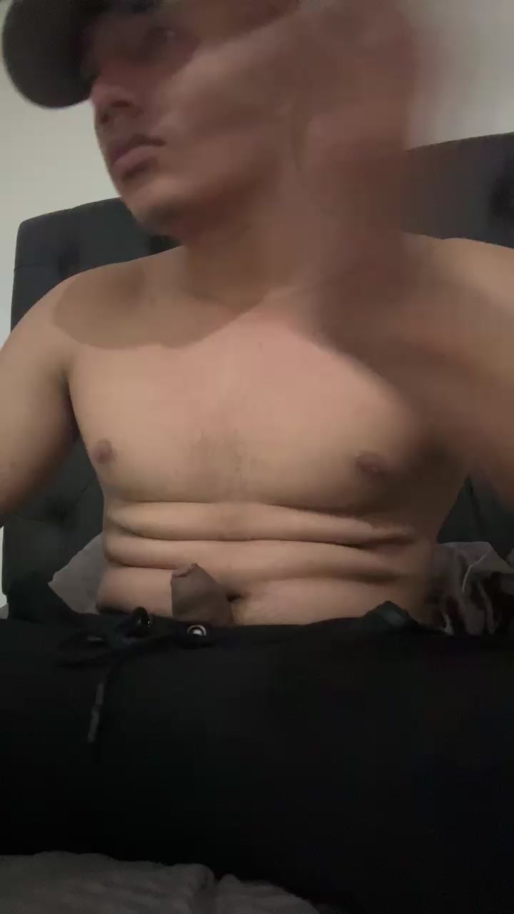 Andrewcock77 Live Cam Screenshot – 2025-08-22 01:24:19
