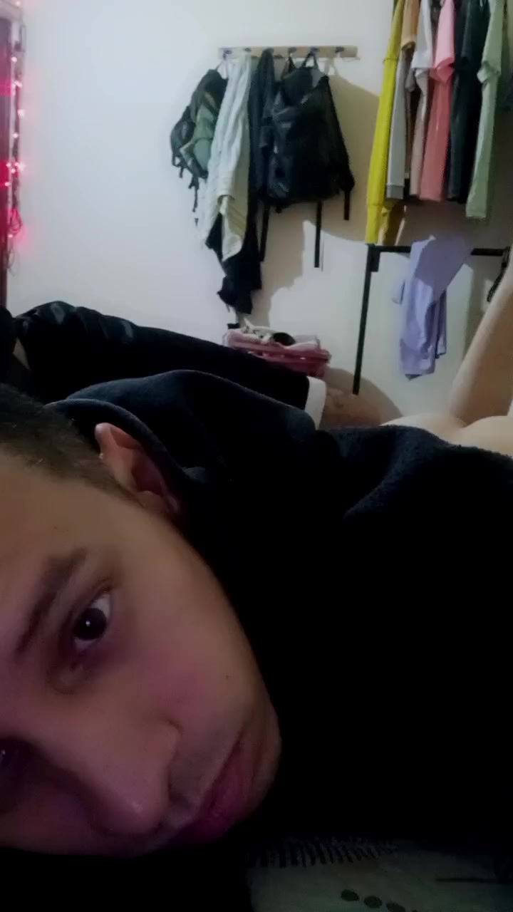 Andyxxx23 Live Cam Screenshot – 2025-08-08 09:23:20