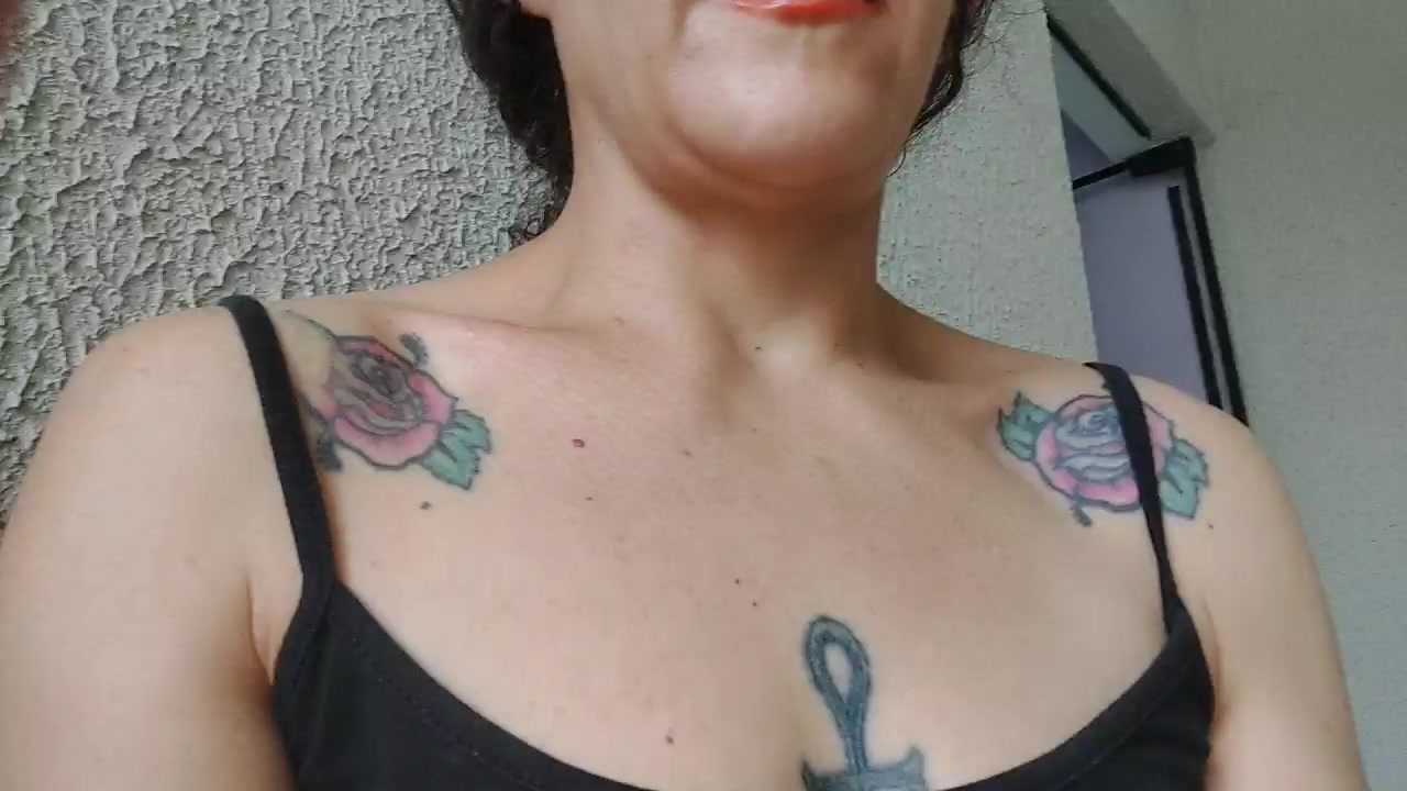 Anne_Cristh Live Cam Screenshot – 2025-08-05 17:02:51