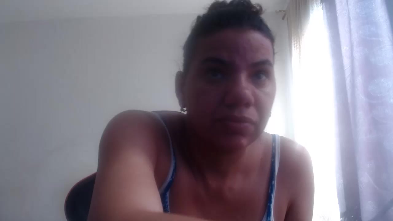 Ariannalovel Live Cam Screenshot – 2025-08-19 19:58:12