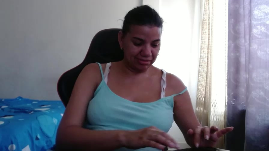 Ariannalovel Live Cam Screenshot – 2025-08-27 17:37:12