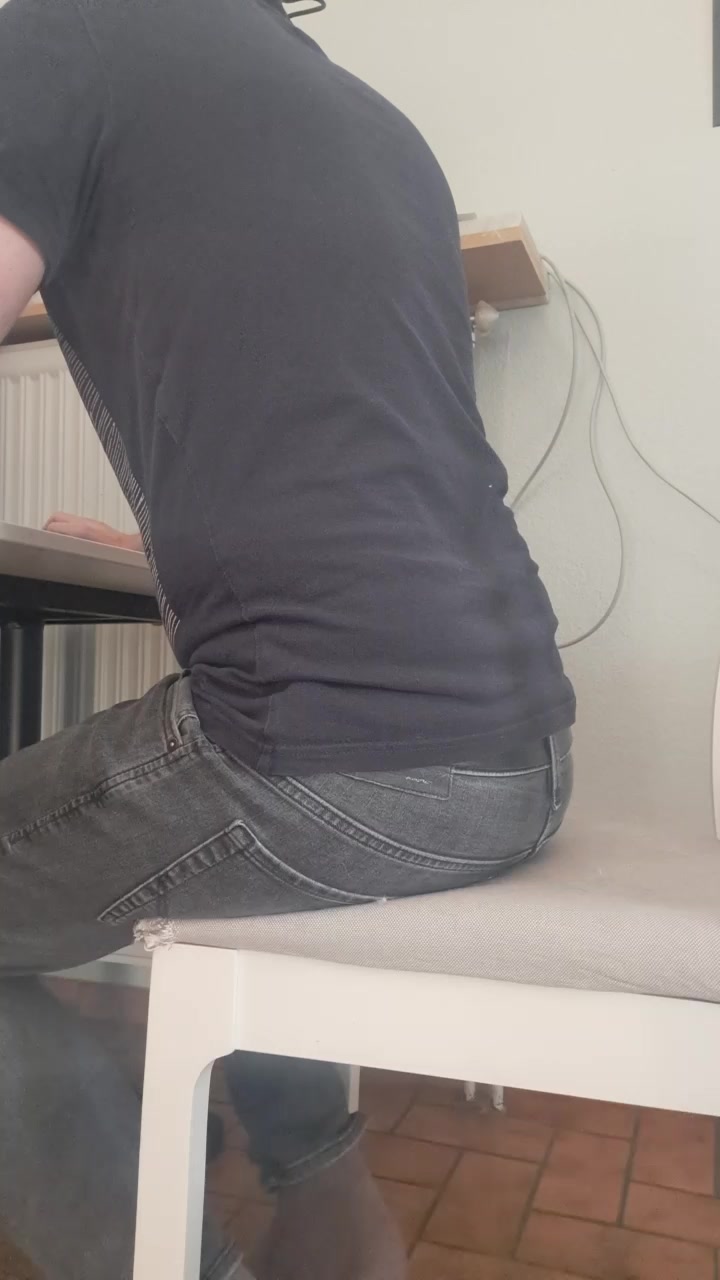 Assboy54 Live Cam Screenshot – 2025-08-20 15:43:58