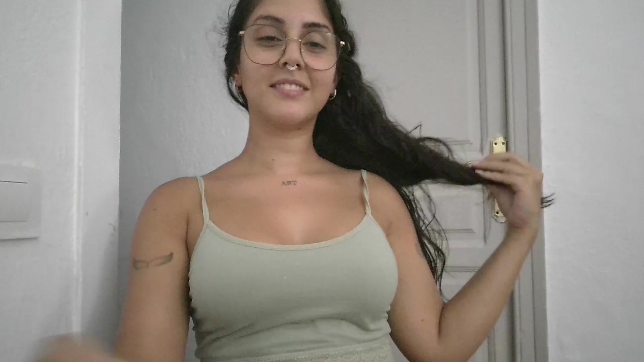 AuraLuxe Live Cam Screenshot – 2025-09-11 16:54:06