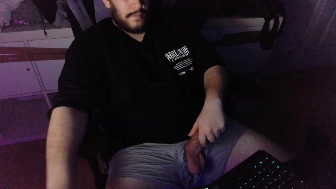 Axelbladeee Live Cam Screenshot – 2025-08-05 04:21:31