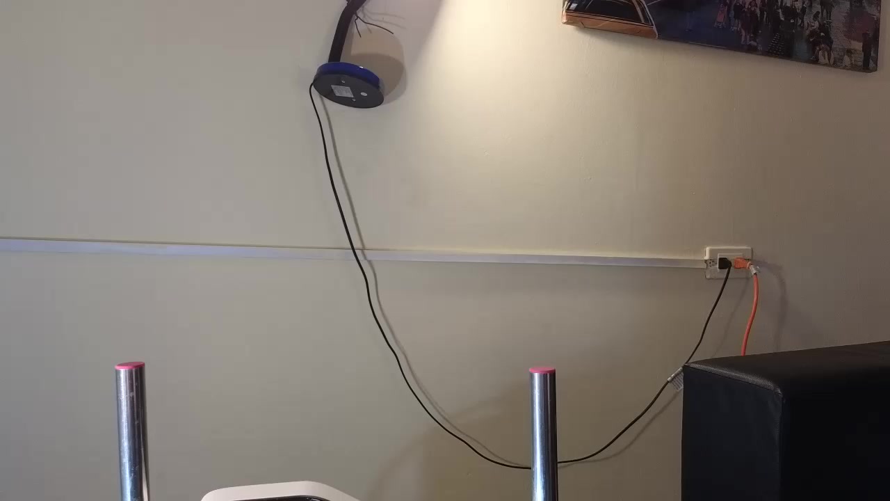 BRITANIICK Live Cam Screenshot – 2025-08-15 06:14:07