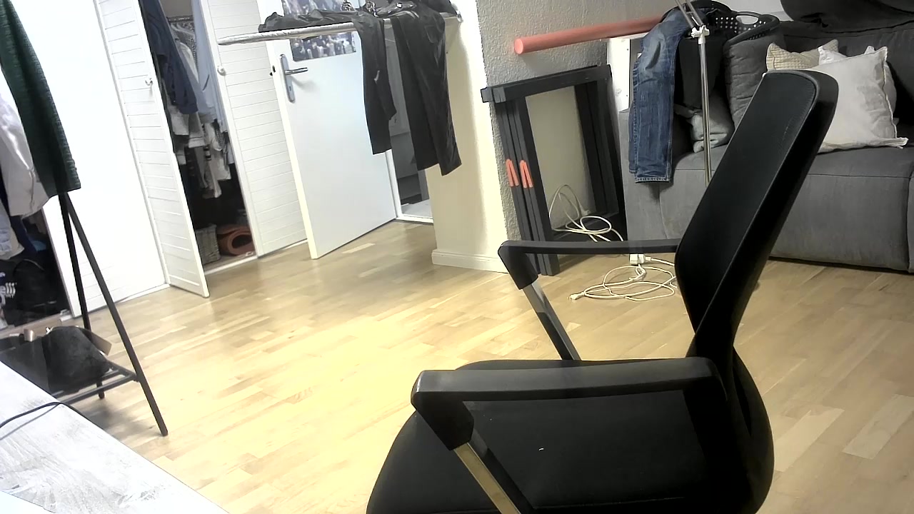 Babshand Live Cam Screenshot – 2025-09-10 18:55:01