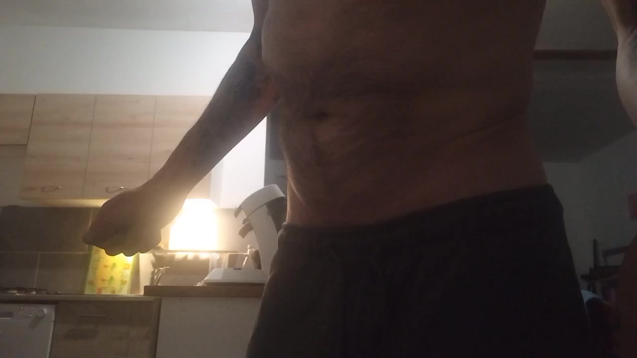 BachJulylive Live Cam Screenshot – 2025-08-05 02:50:04
