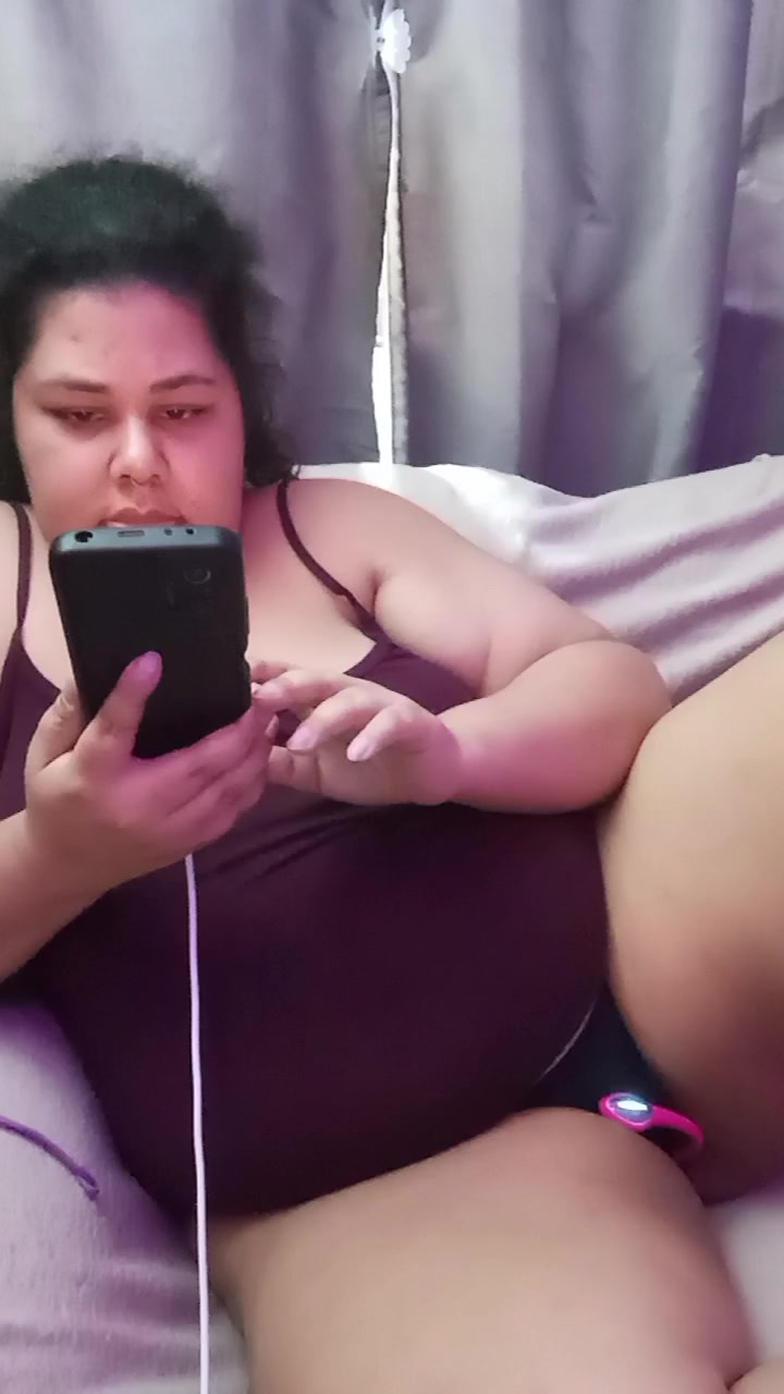 Bbwroyaltty Live Cam Screenshot – 2025-08-30 19:46:25