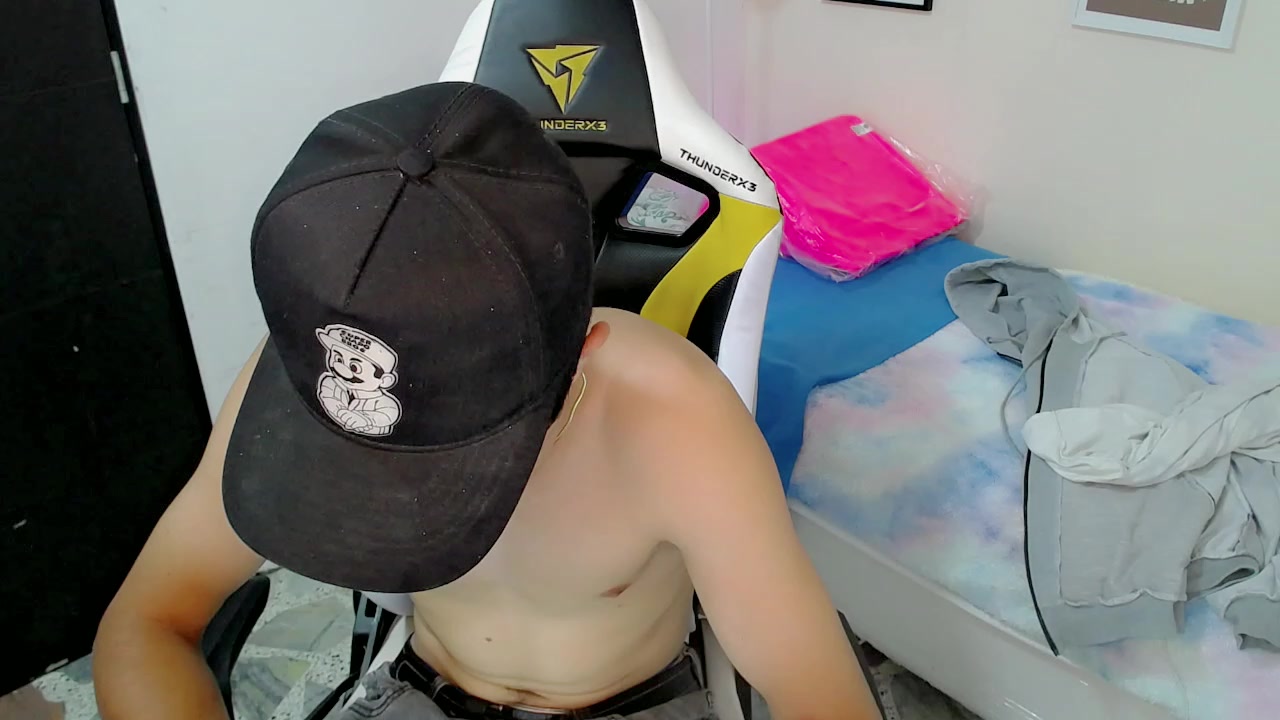 Bby_Santi Live Cam Screenshot – 2025-08-04 20:58:04