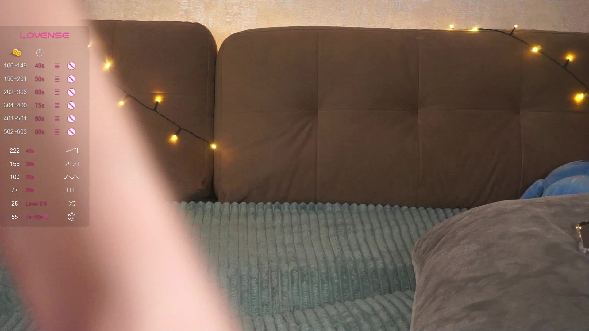 BeatrixCouch Live Cam Screenshot – 2025-08-13 06:34:08