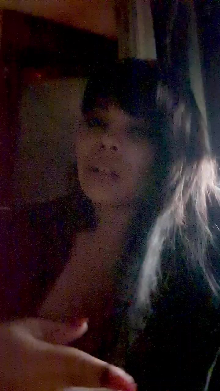 Belinda2390 Live Cam Screenshot – 2025-08-24 17:32:31