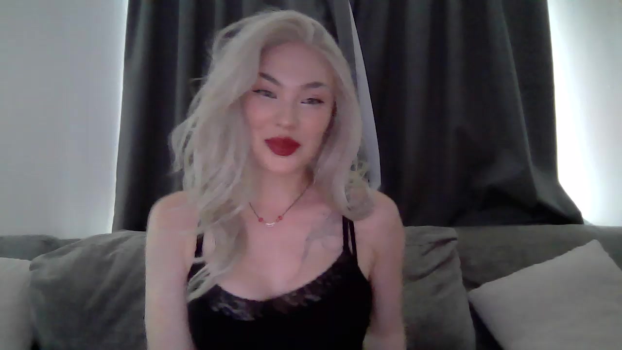 BelleRosa Live Cam Screenshot – 2025-08-23 16:49:33