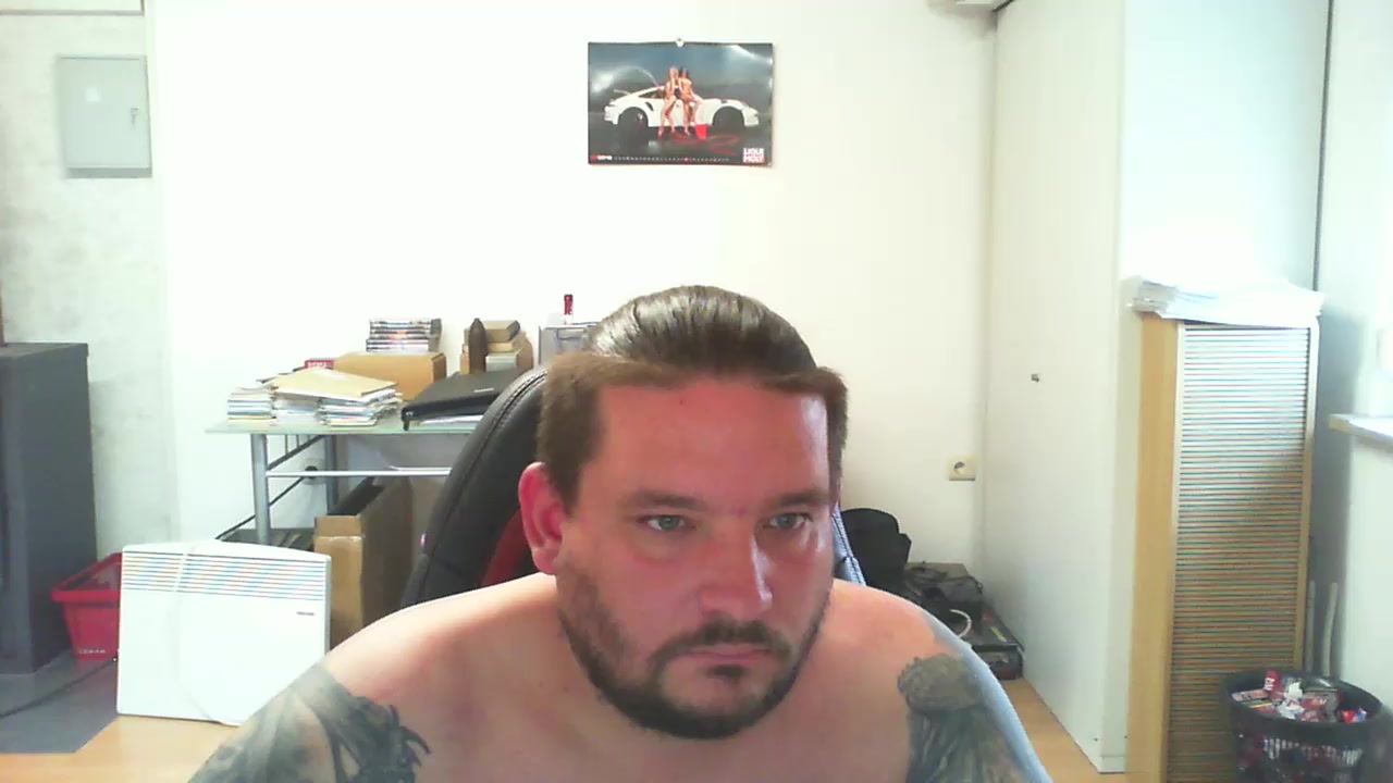 BenutzeMich666 Live Cam Screenshot – 2025-08-04 15:47:45