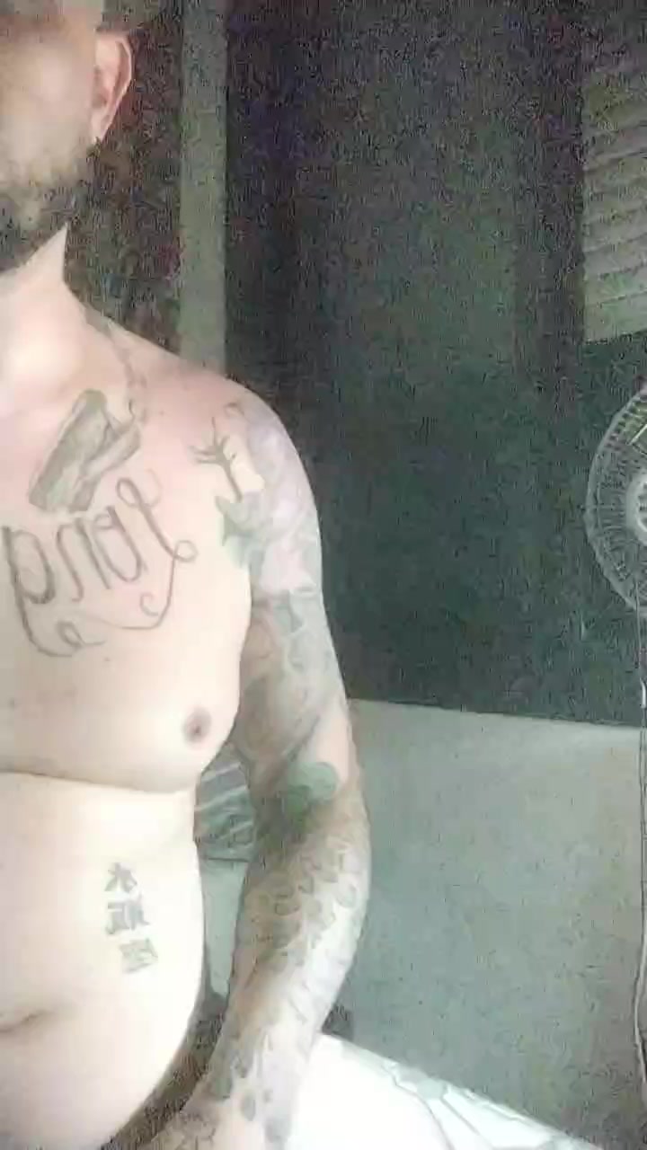 Bighandx Live Cam Screenshot – 2025-08-08 00:29:37