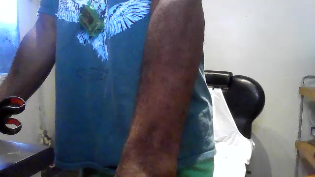 BlackNbiG79 Live Cam Screenshot – 2025-08-15 19:36:30