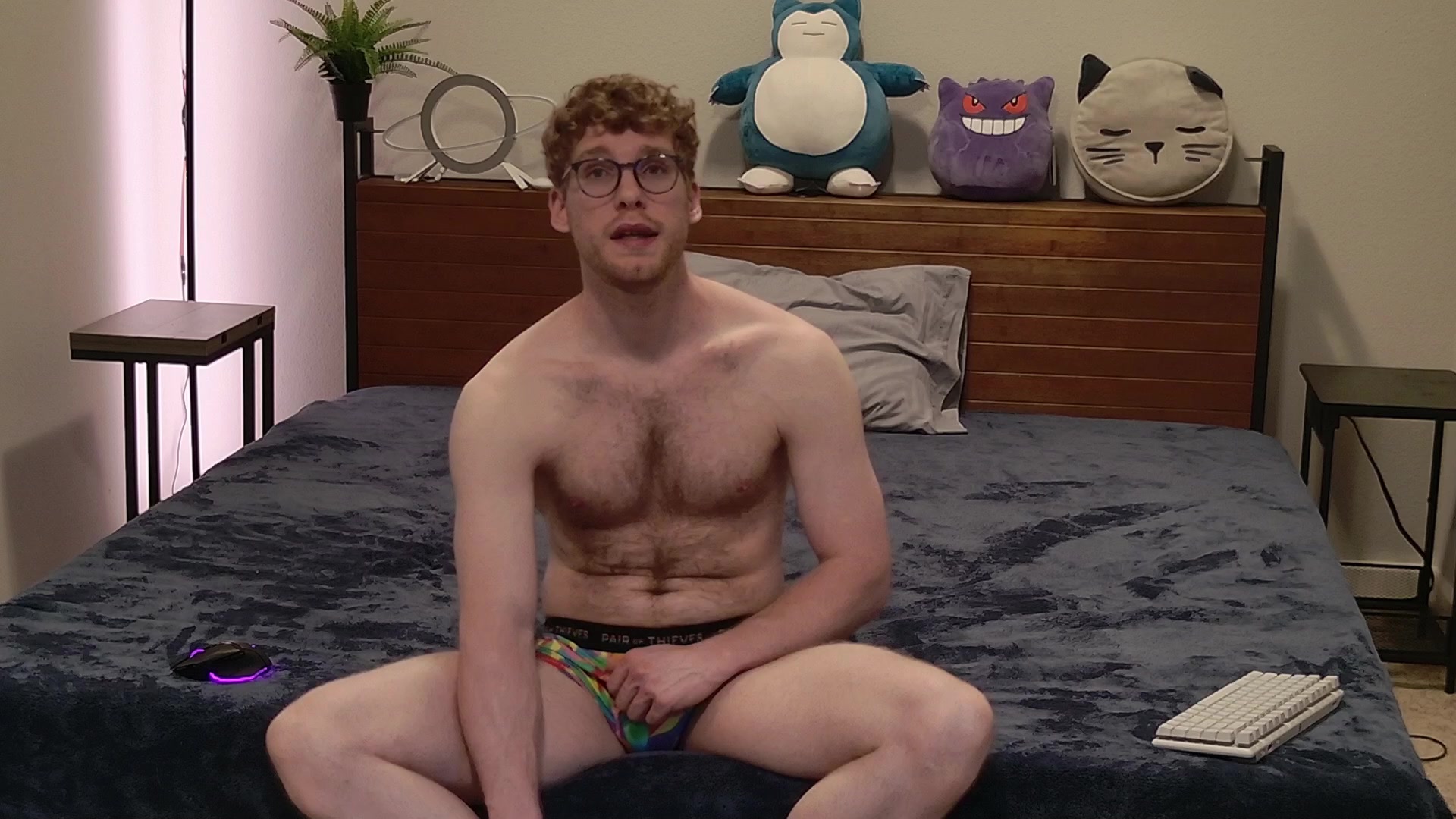BlueEyedTallGuy Live Cam Screenshot – 2025-08-05 03:02:03