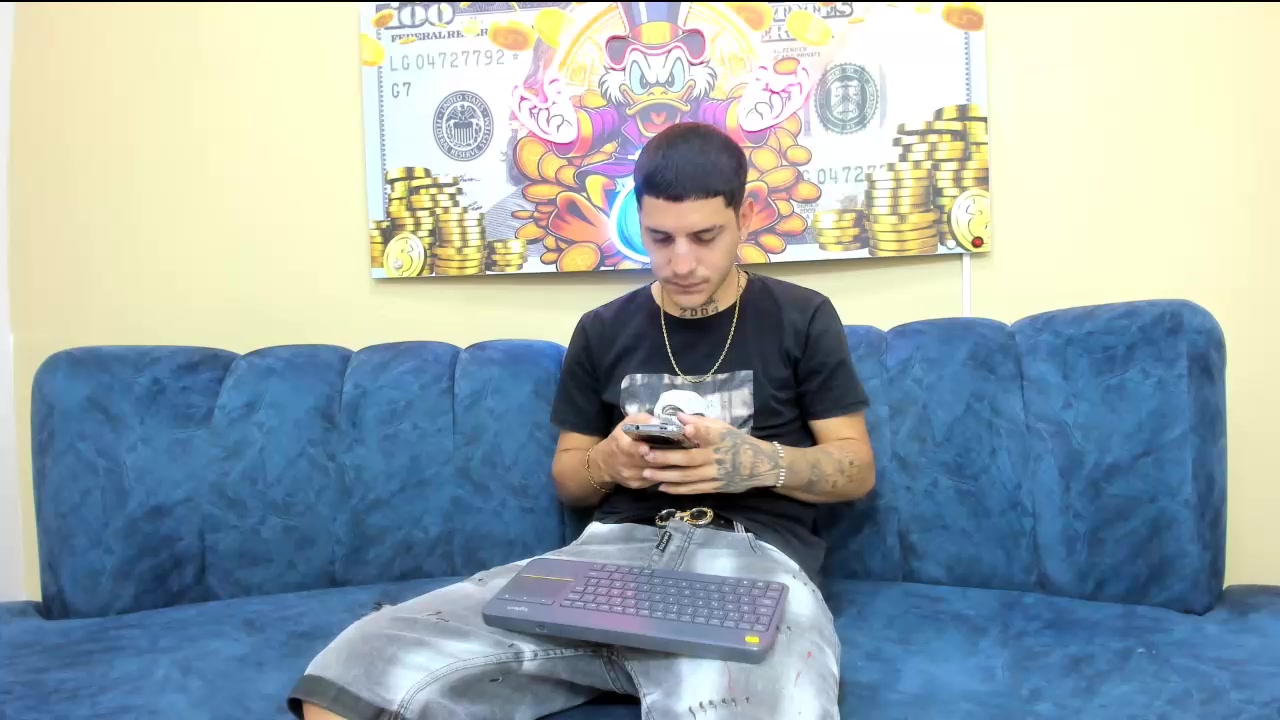 Boy_Wrap Live Cam Screenshot – 2025-08-05 13:23:42