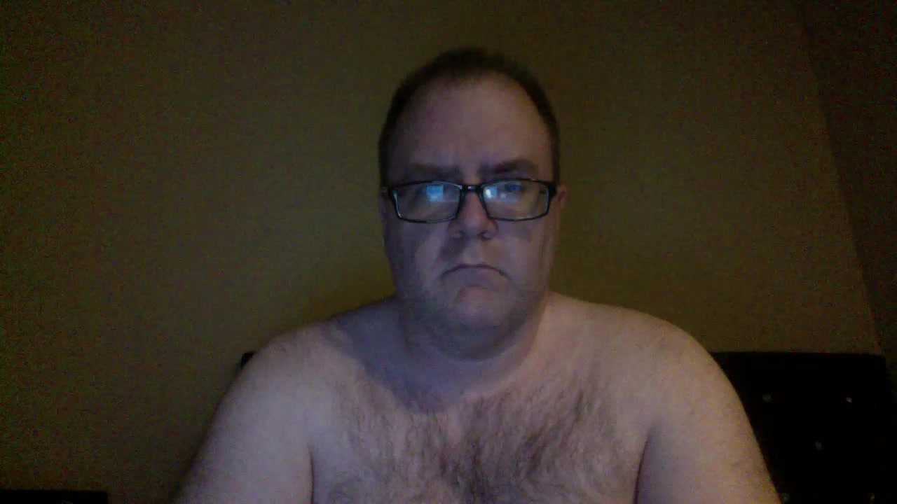 Brad76pmfm Live Cam Screenshot – 2025-08-18 03:16:28