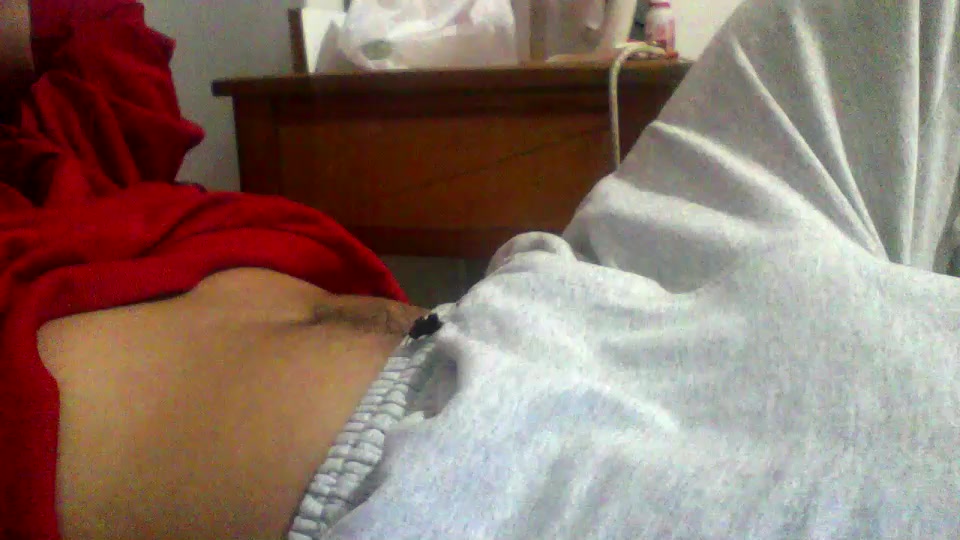 Bravaz0 Live Cam Screenshot – 2025-08-04 00:37:41
