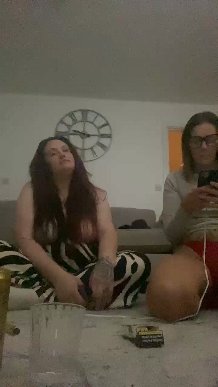Bustybella89 Live Cam Screenshot – 2025-09-13 01:50:14