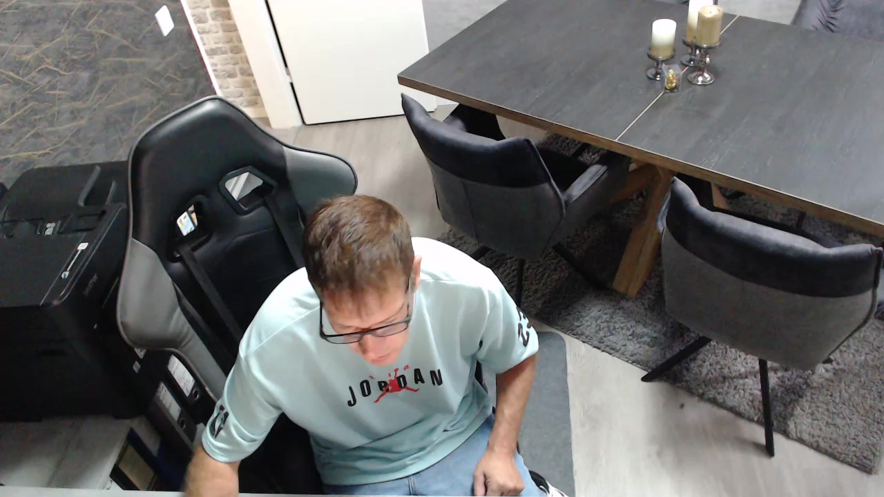 CamSexSven Live Cam Screenshot – 2025-08-03 08:24:53