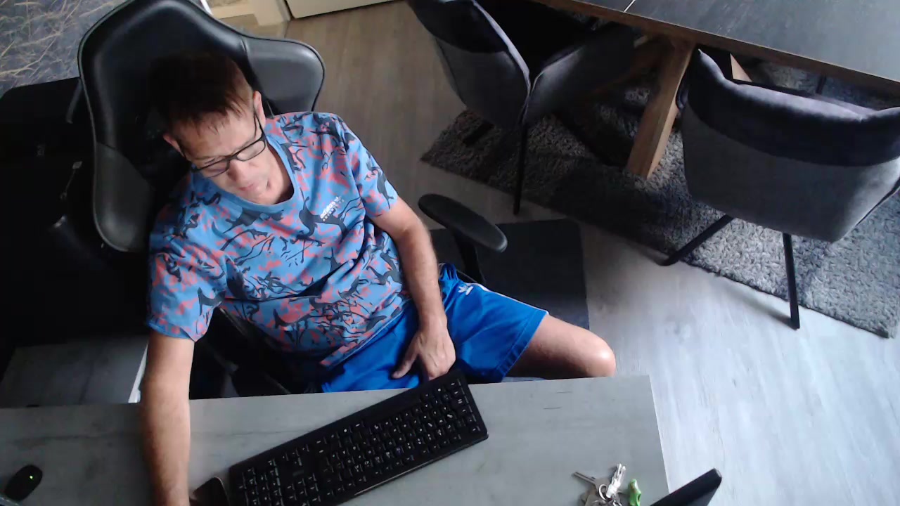 CamSexSven Live Cam Screenshot – 2025-08-16 05:19:01